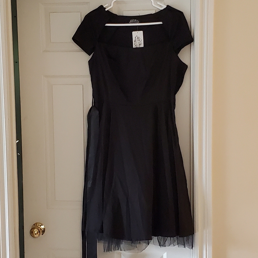 H&R London Dress (Black)